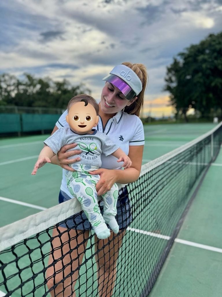 Sofía Rivera Torres junto a Ferrán, quien este 14 de septiembre cumplió 5 meses de vida.