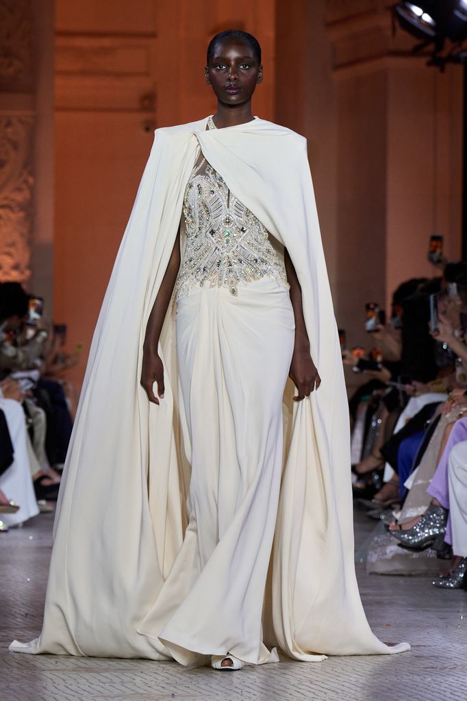 Desfile Zuhair Murad Otoño/Invierno 2025-2026