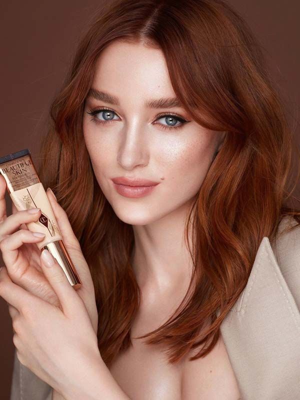 phoebe-dynevor