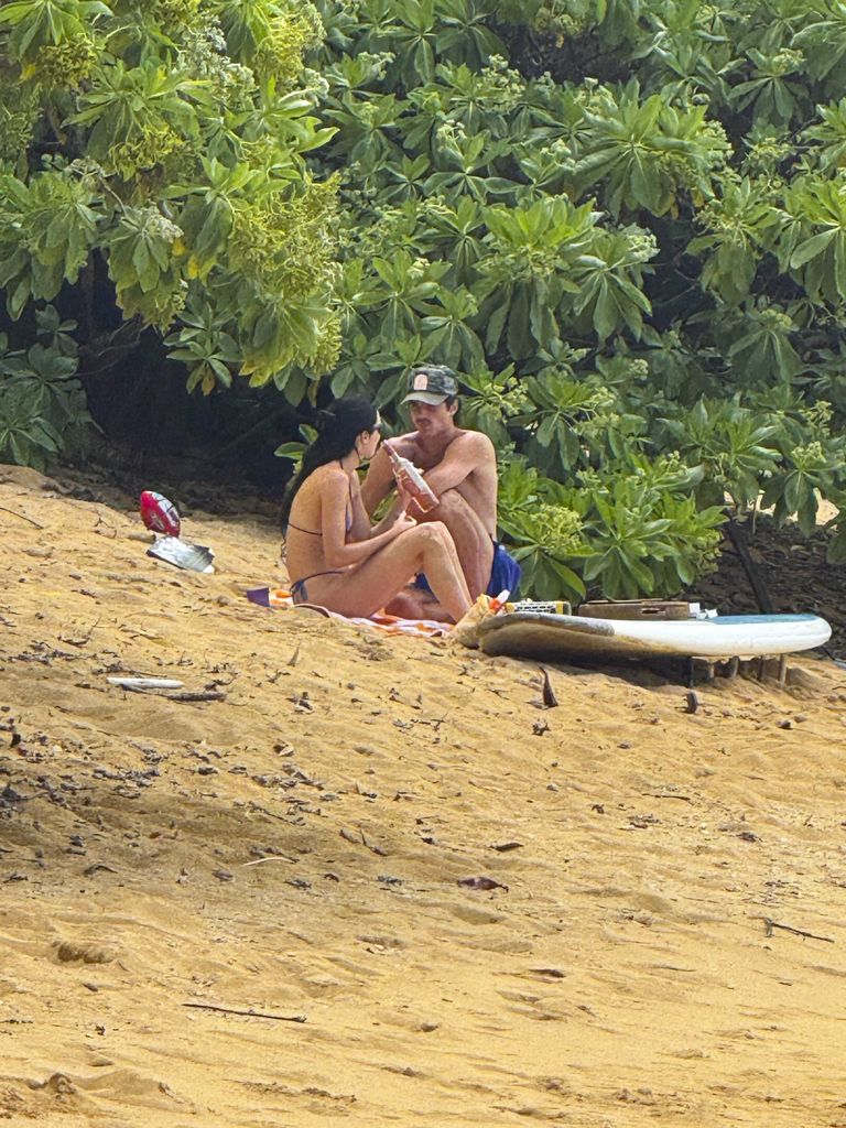 Kendall Jenner y Jacob Elordi fueron en una salida muy privada en una playa en Hawái.