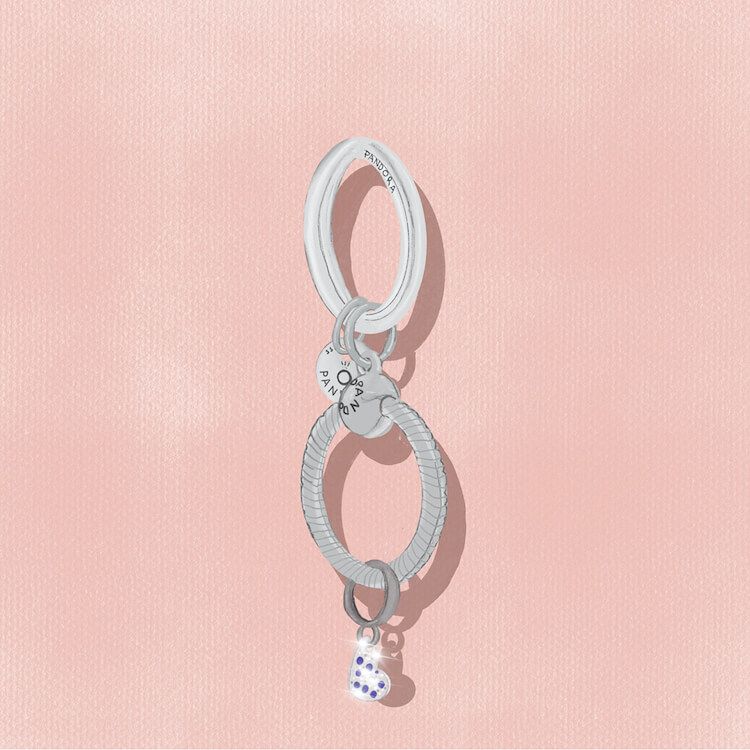 Personaliza tus llaves con los charms de Pandora
