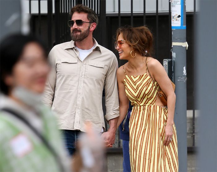 Ben Affleck y Jennifer Lopez se ríen