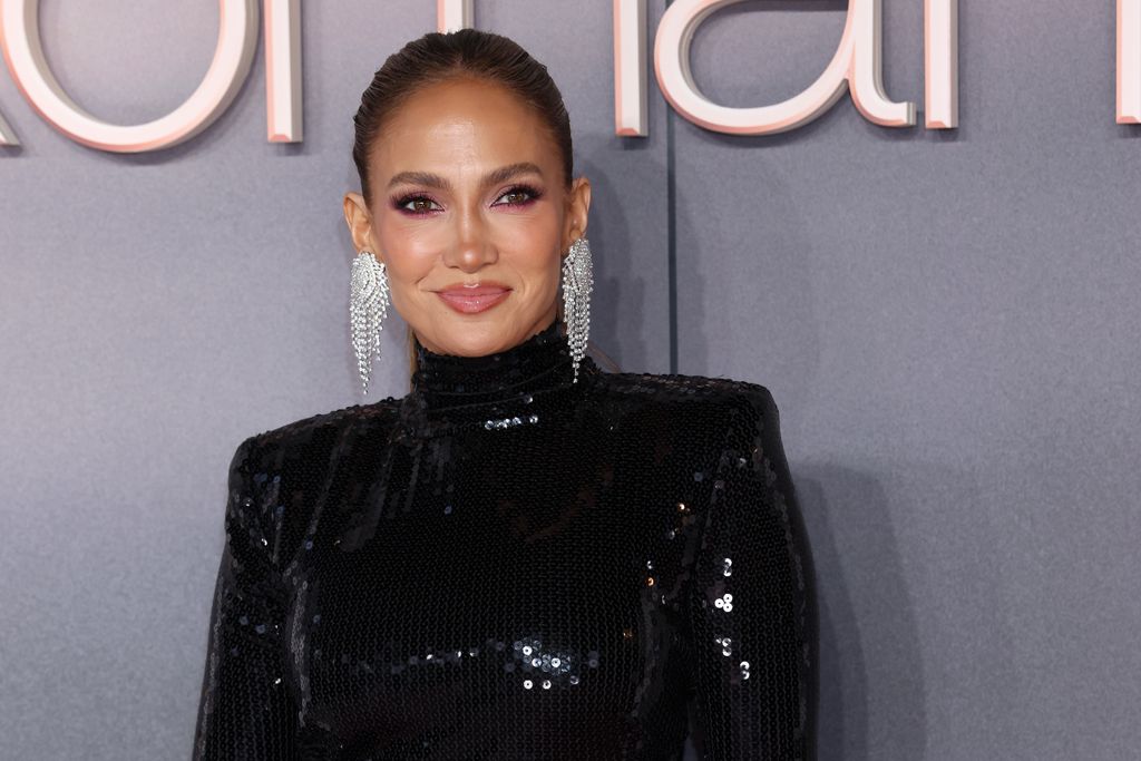 Jennifer Lopez dijo estar emocionada por la nueva música que está creando.