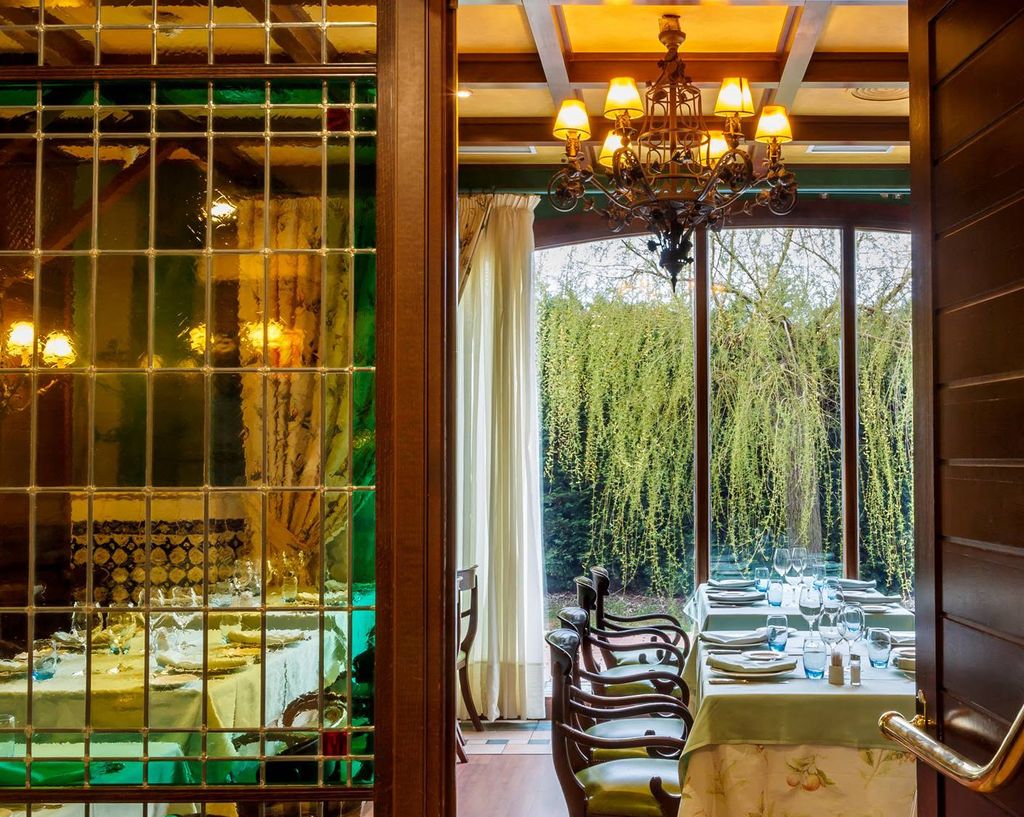 Casa Azofra abrió sus puertas en 1958 y es un referente de cocina castellana en Burgos.