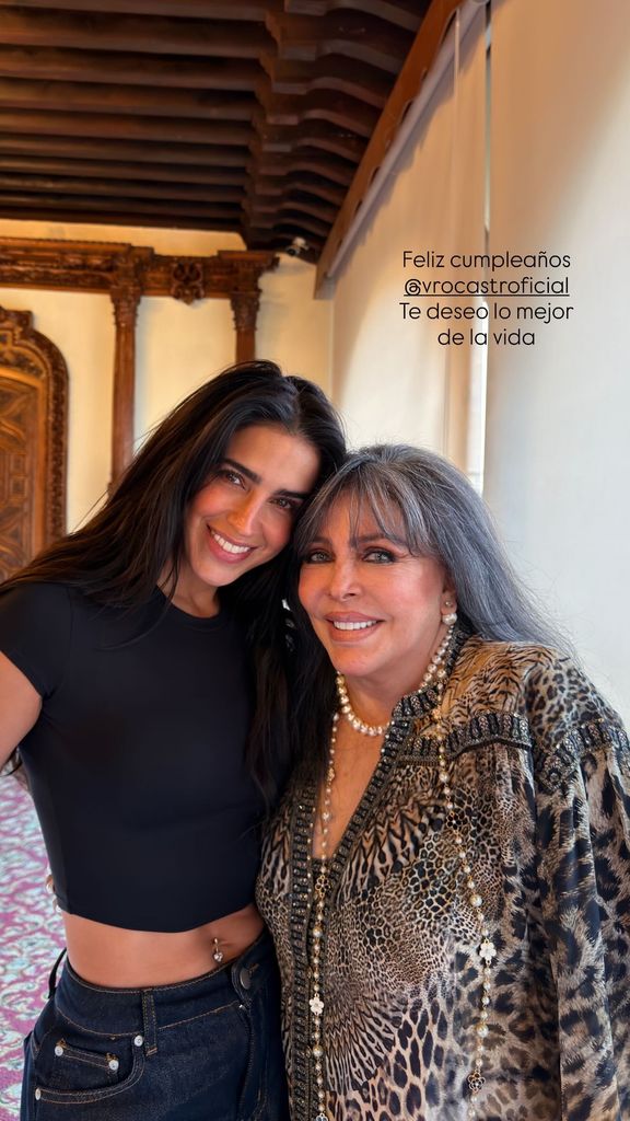 Bárbara de Regil y Verónica Castro