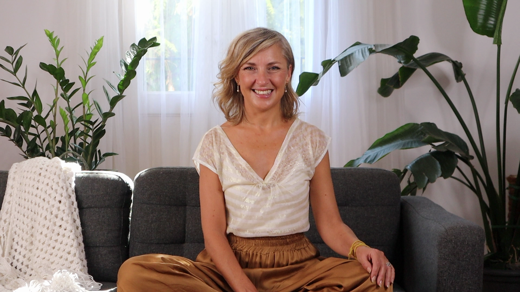 Retrato de la experta en Feng Shui Sara Escolà, quien tiene más de 20 años en esta sabiduría oriental
