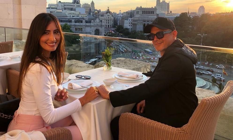 Alejandro Sanz y Rachel Valdéz