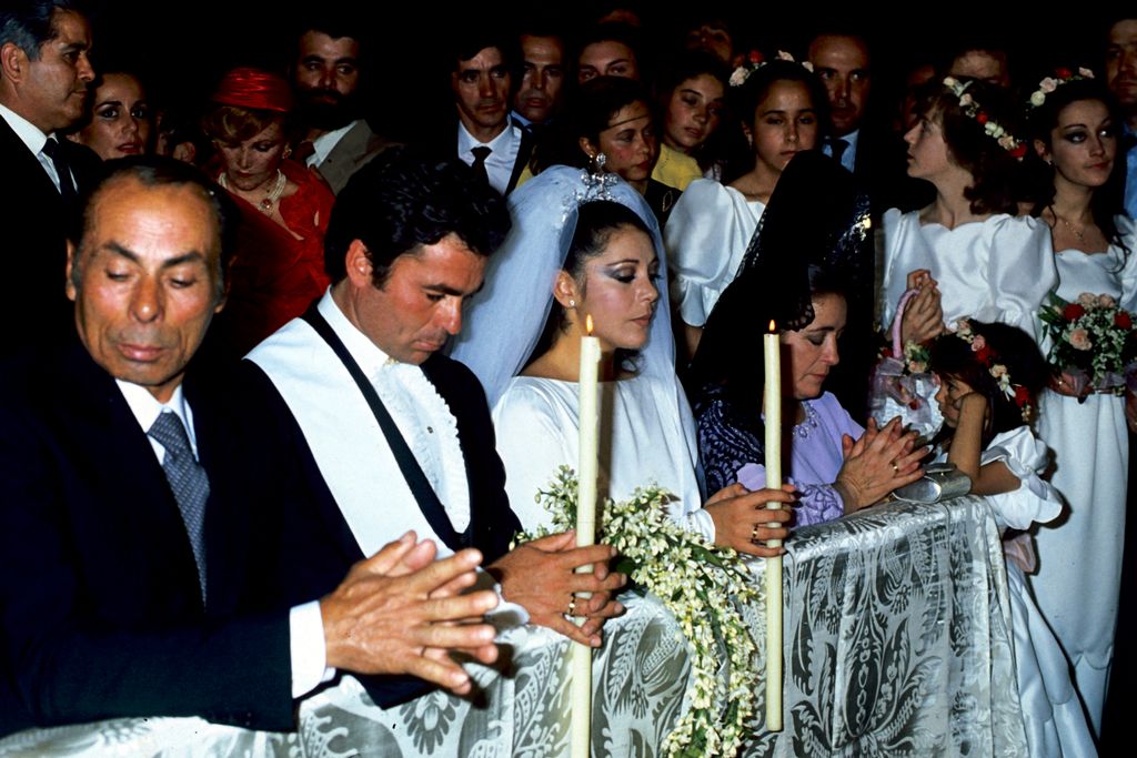 Boda del torero Francisco Rivera 'Paquirri' y la cantante Isabel Pantoja en la Iglesia del Gran Poder de Sevilla en 1983