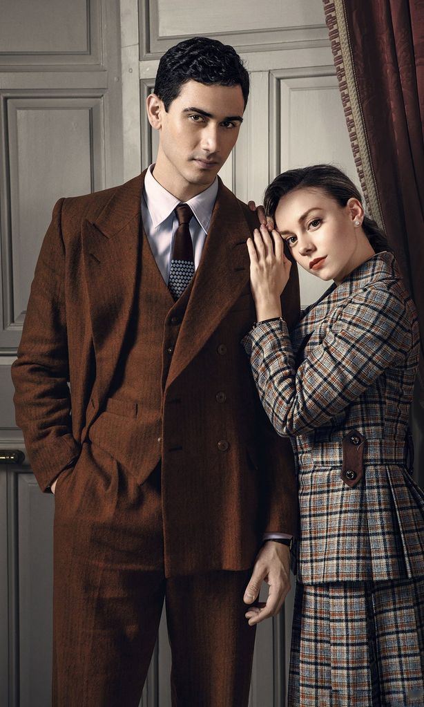 Alejandro Speitzer y Ester Expósito