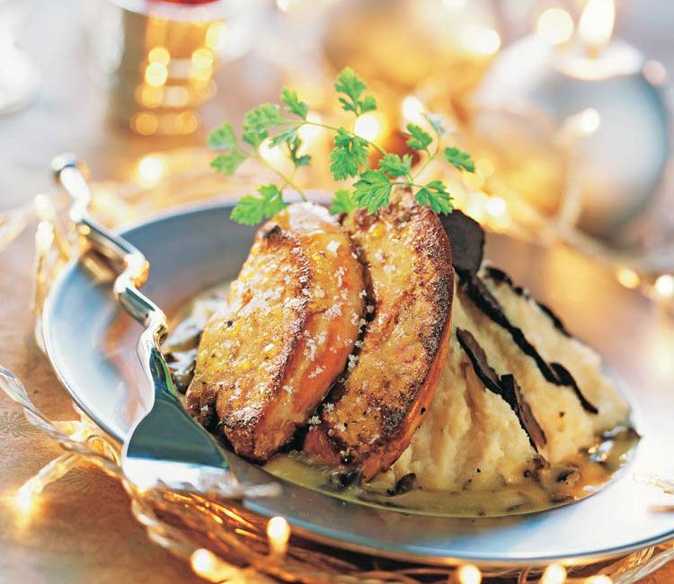 Escalopes de foie gras con puré trufado