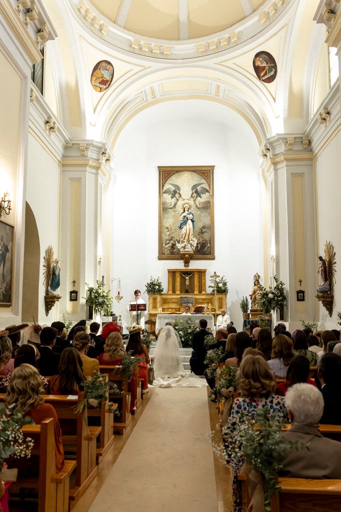 Boda de Marta en Taracena ceremonia religiosa