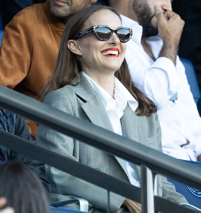Natalie Portman reaparece tras los rumores de infidelidad de su marido