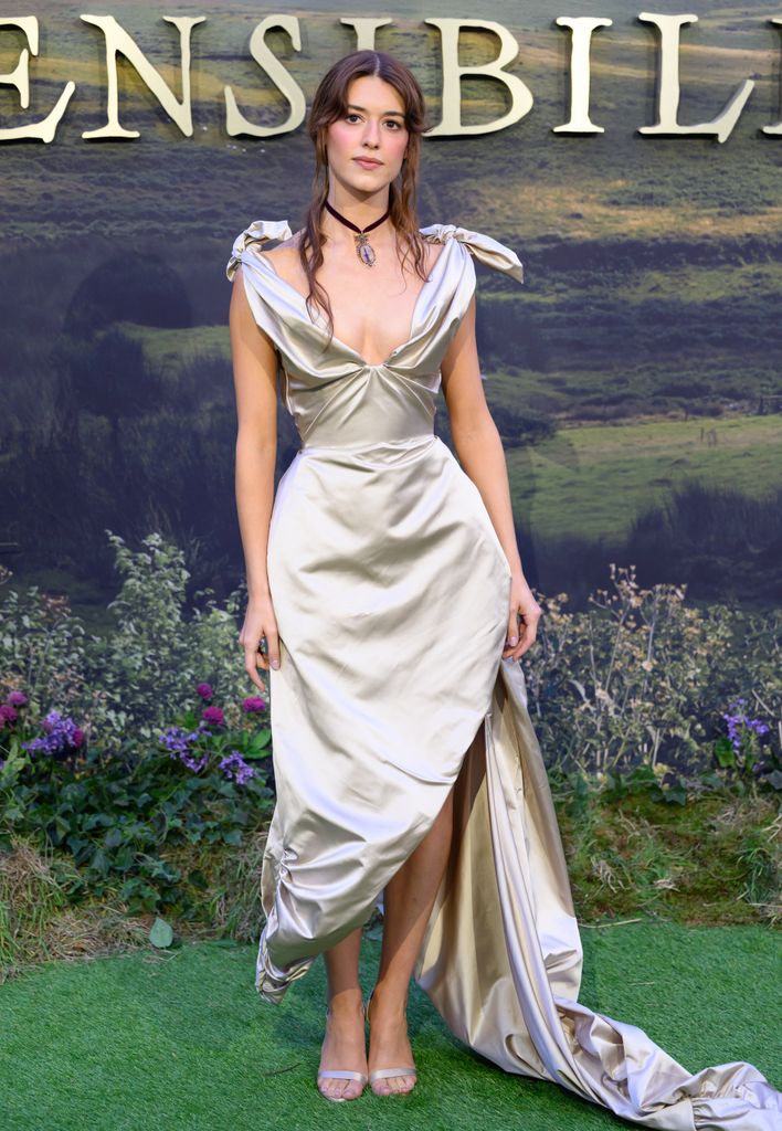Daisy Edgar-Jones lució un vestido de Vivienne Westwood el 15 de septiembre.