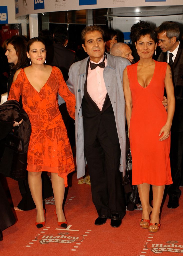 Andrés Pajares con sus hijas Mari Cielo y Eva en los premios Goya 2006