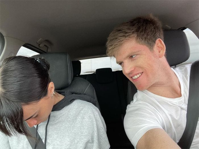 Aitana Ocaña y Miguel Bernardeau