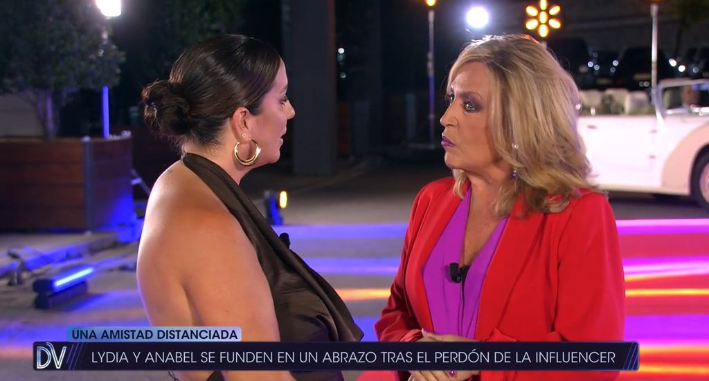 Anabel Pantoja y Lydia Lozano en '¡De Viernes!'