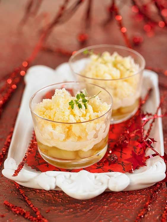 Mousse de cava con uvas y granos de yogurt
