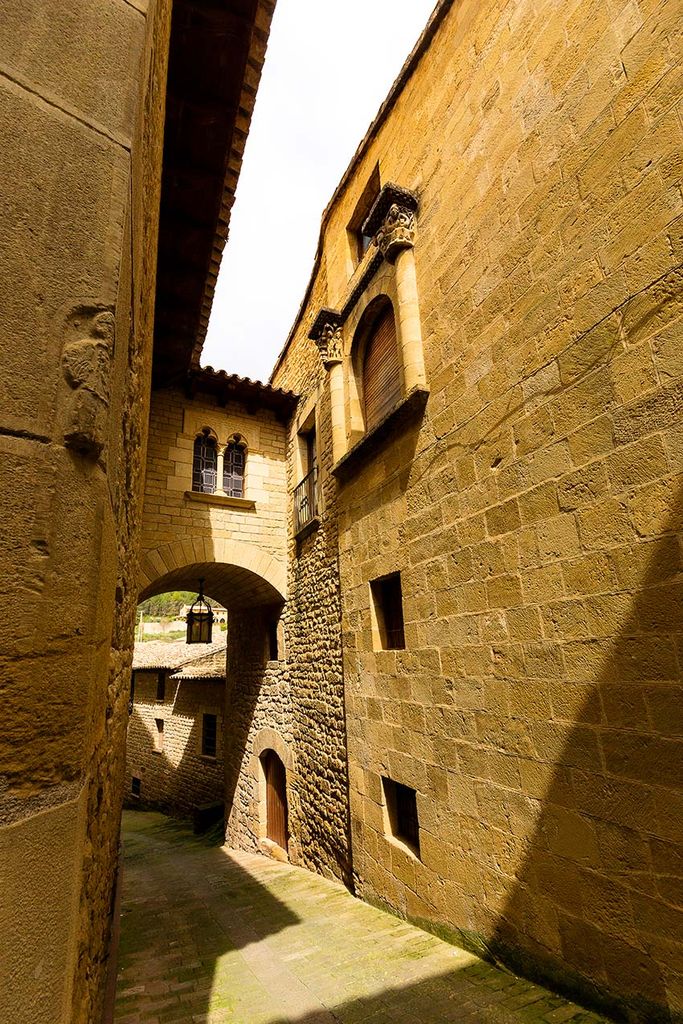uncastillo-medieval-calles