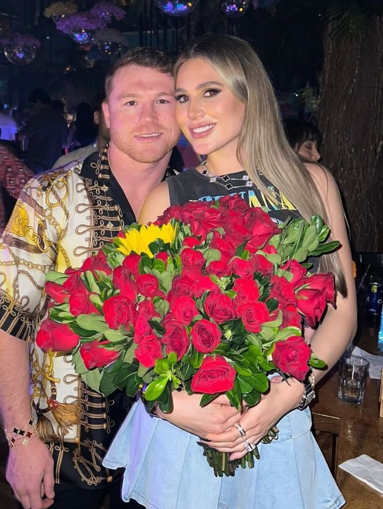La esposa del boxeador hizo un recorrido en imágenes por su historia de amor.