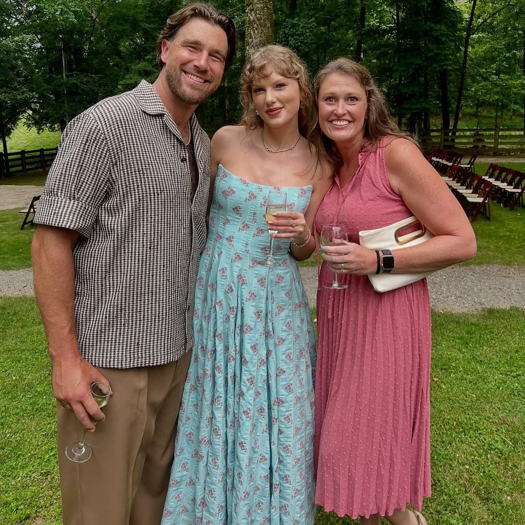 Travis Kelce y Taylor Swift de boda de en Tennessee