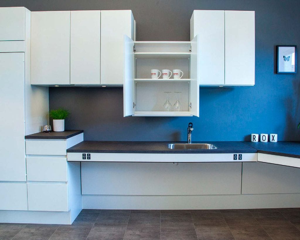 Cocina diseñada para el uso de una persona en silla de ruedas