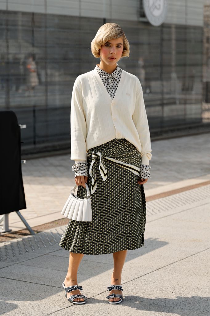 Una prenda ideal para combinar con cárdigans o blazers.