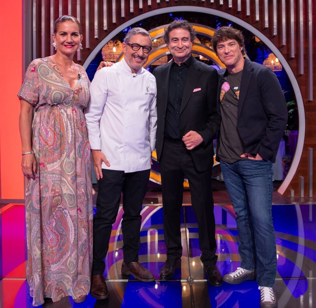 El chef Joan Roca, con los jueces del concurso