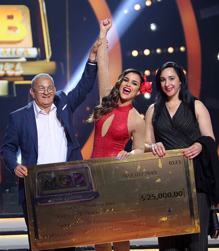 Clarissa Molina y sus papás 