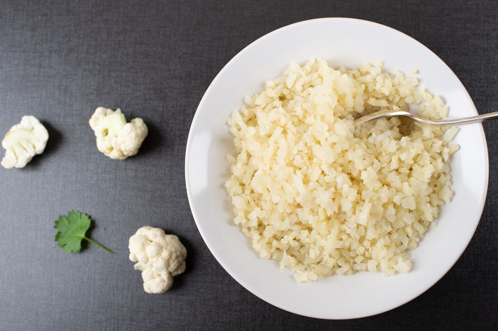 Al rallar la coliflor se obtienen una especie de granos de gran parecido con el arroz.
