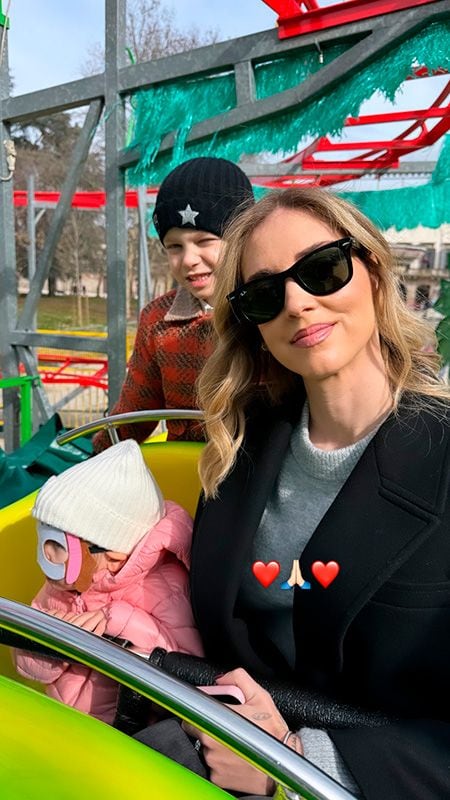 Chiara Ferragni y sus dos hijos Leone y Vittoria 