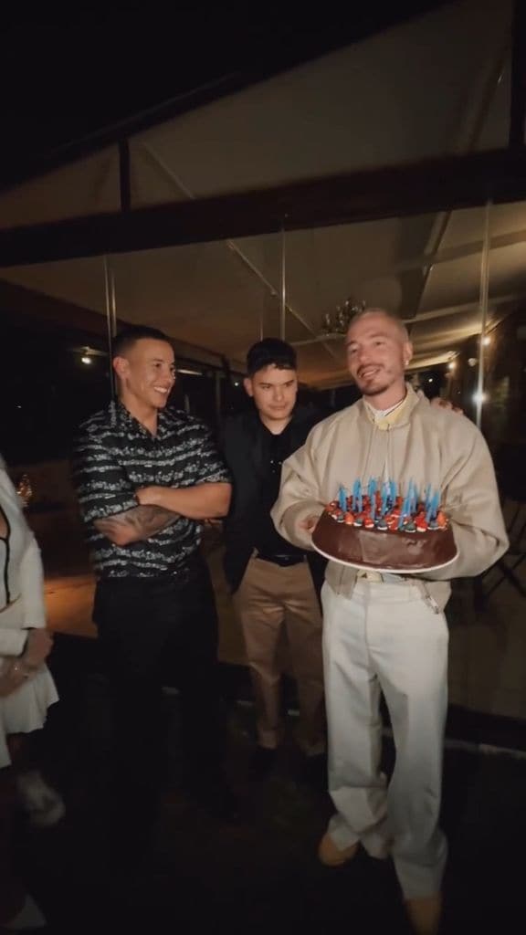 J Balvin se sumó al festejo de su gran amigo, a quien considera su hermano de vida