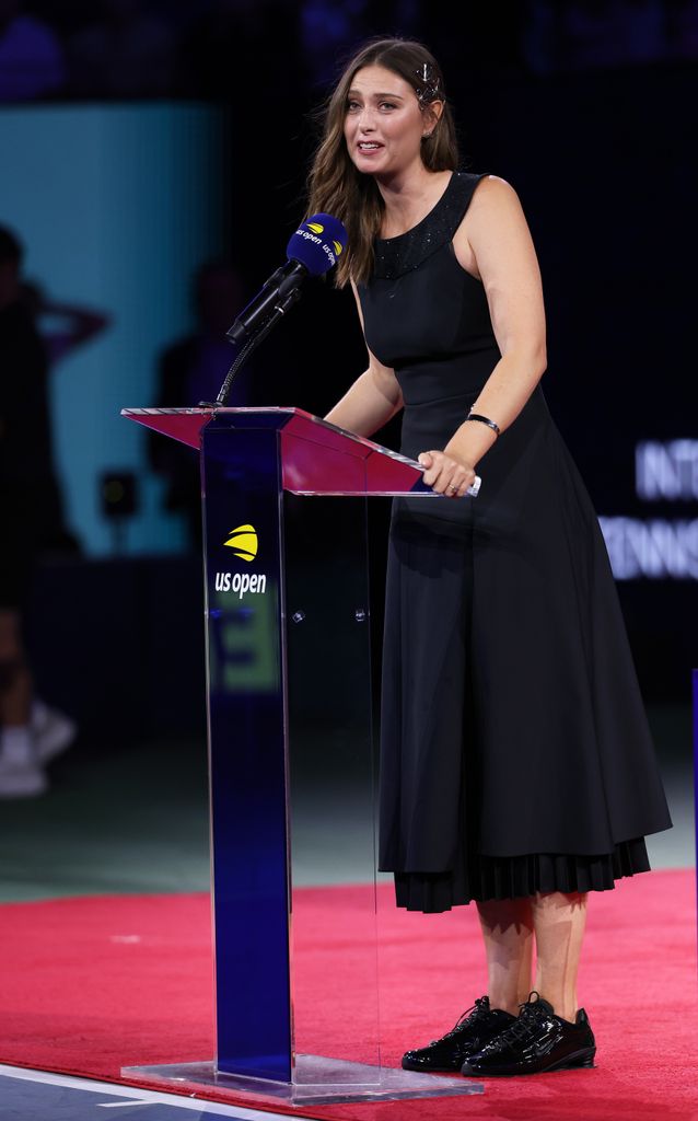 Sharapova dió unas palabras de agradecimiento en la ceremonia.
