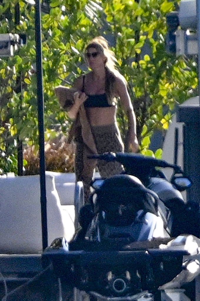 Gisele Bündchen lució su tonificada figura en su salida junto a Joaquim.