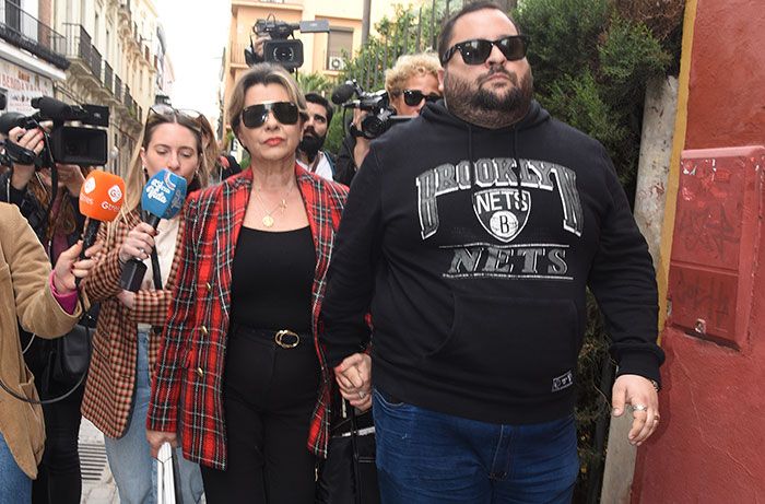 Madre y hermano de Antonio Tejado