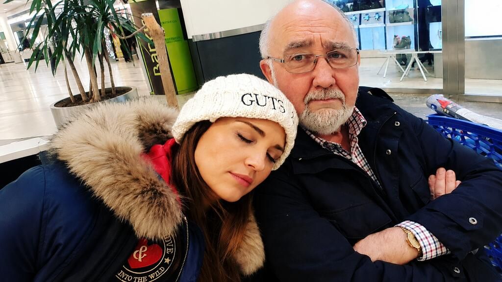Una de las fotografías más tiernas de Paula junto a su padre