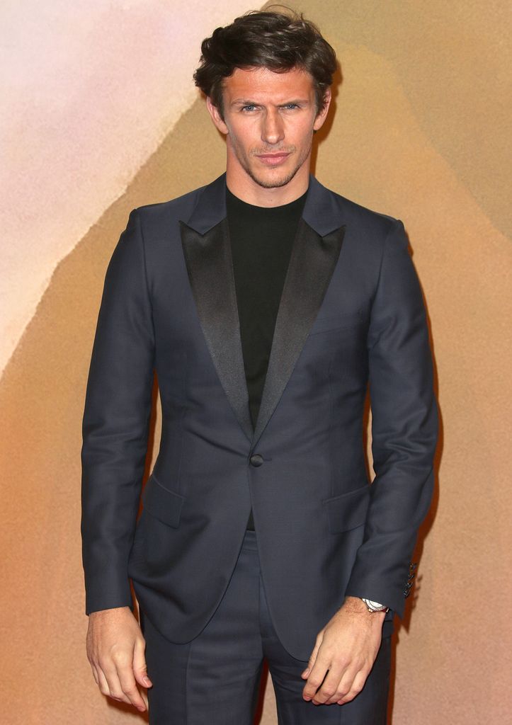 La estrella de la televisión Jake Hall