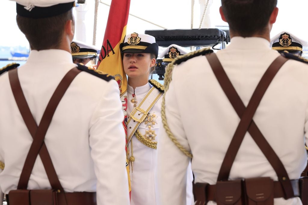 La princesa Leonor en Montevideo con el buque Juan Sebastian Elcano