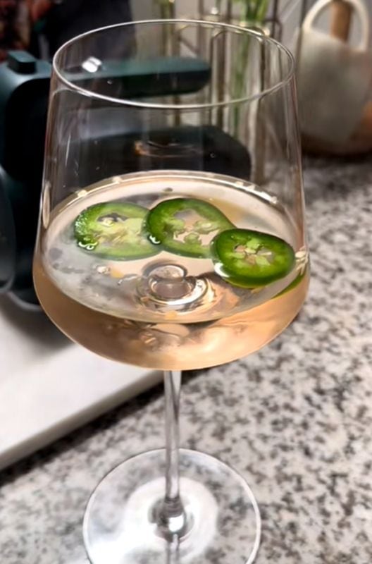 'Spicy Rosé', rosado al que se suman unas rodajas de jalapeños