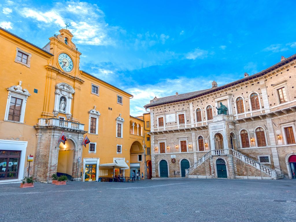 Palazzo dei Priori, Fermo, región de Las Marcas, Italia