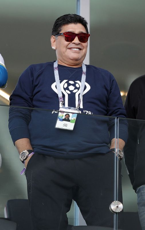 Maradona en un partido de fútbol