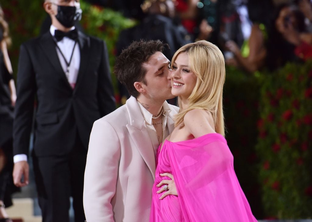 Brooklyn Beckham y Nicola Peltz en la gala MET de 2022
