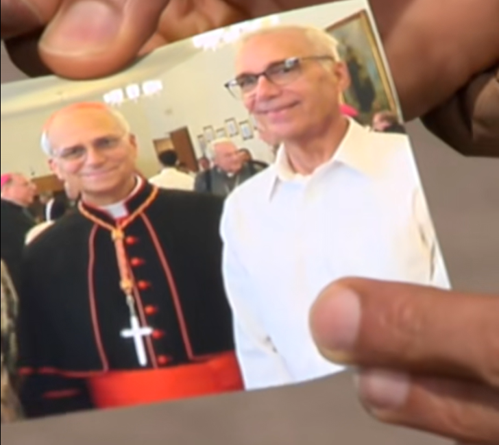 El Papa León XIV con su hermano John