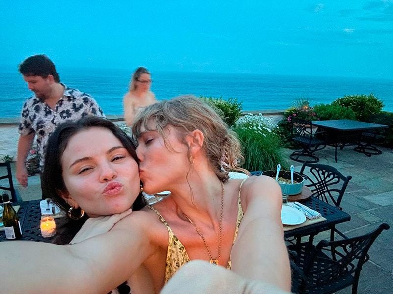 taylor-selena2