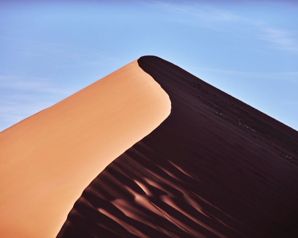 Los desiertos y dunas de África inspiran parte de la entrega de Messika.