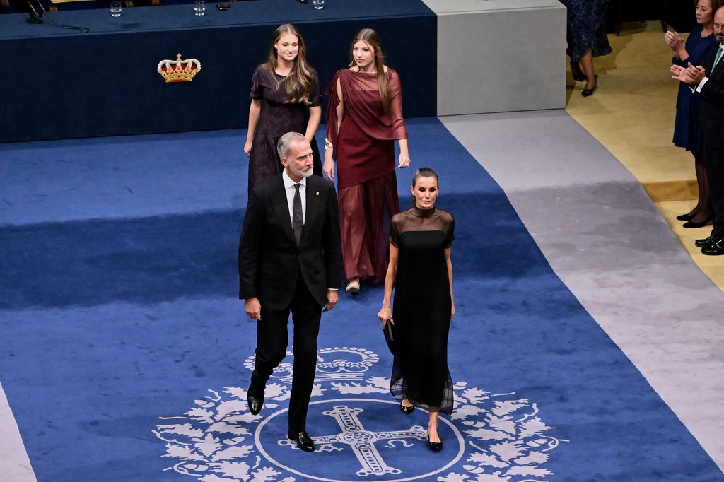 Los Reyes Felipe y Letizia, la princesa Leonor y la infanta Sofía en los Premios Princesa de Asturias 2025