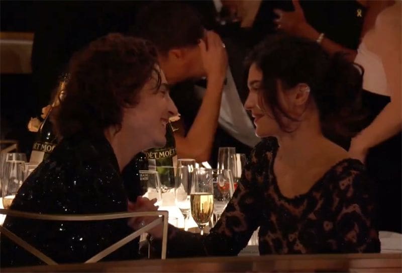 Timothée Chalamet y Kylie Jenner protagonizan el momento más romántico de los Globos de Oro