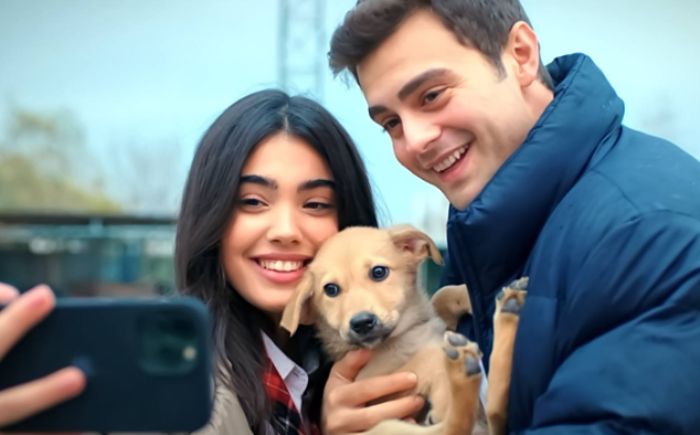 Süsen y Ömer adoptan un perro en 'Hermanos'