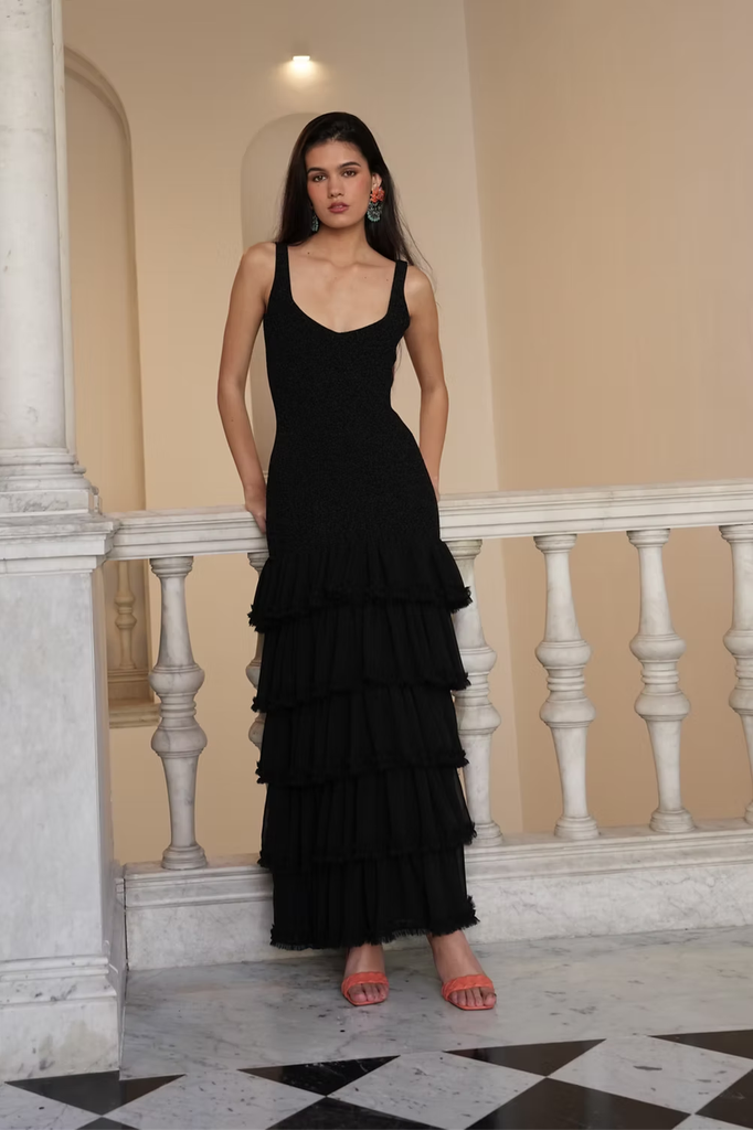Look de invitada de Claw the Label