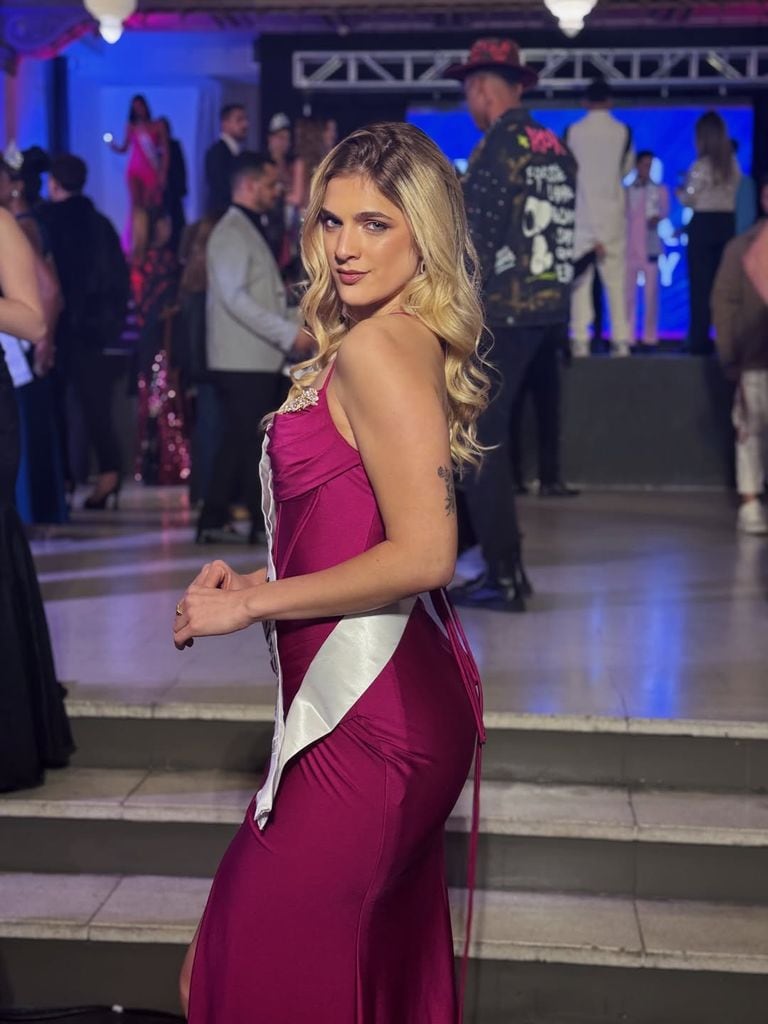 En 2024, Valeria Baladanhabía competido para ser Miss Universe Uruguay