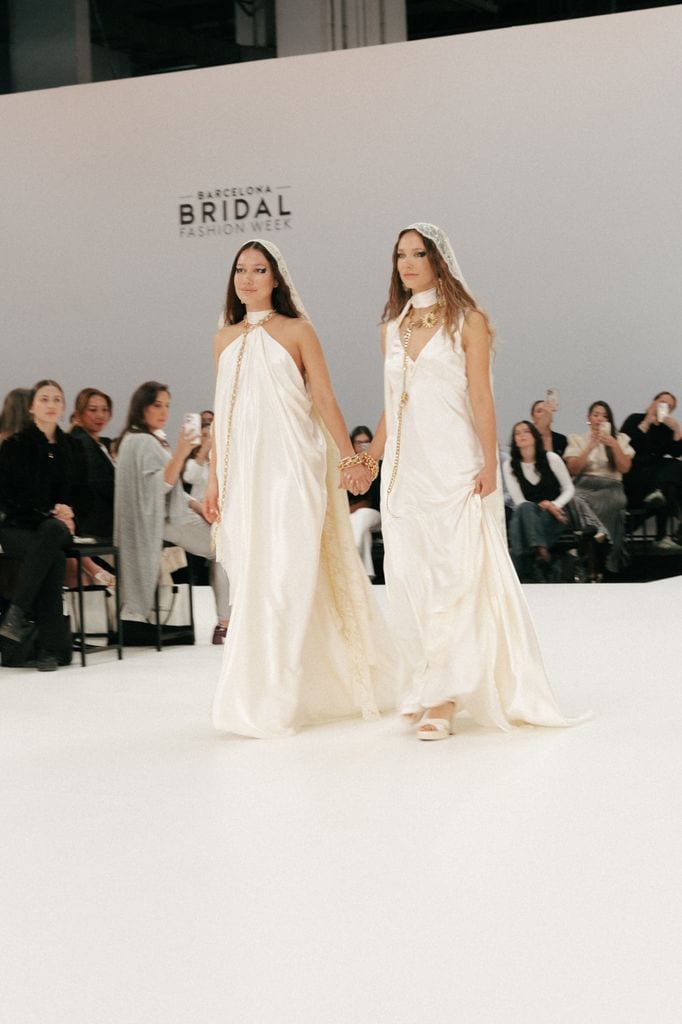 Grace y Melissa Villarreal con vestido de novia de Immaclé